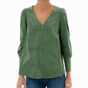 NWT Tuckernuck Green Corduroy V Neck Top
Size Medium